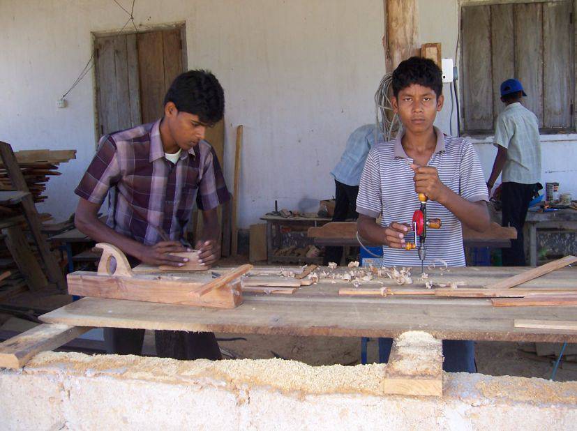 Carpentry apprenticeship for youth (2007)