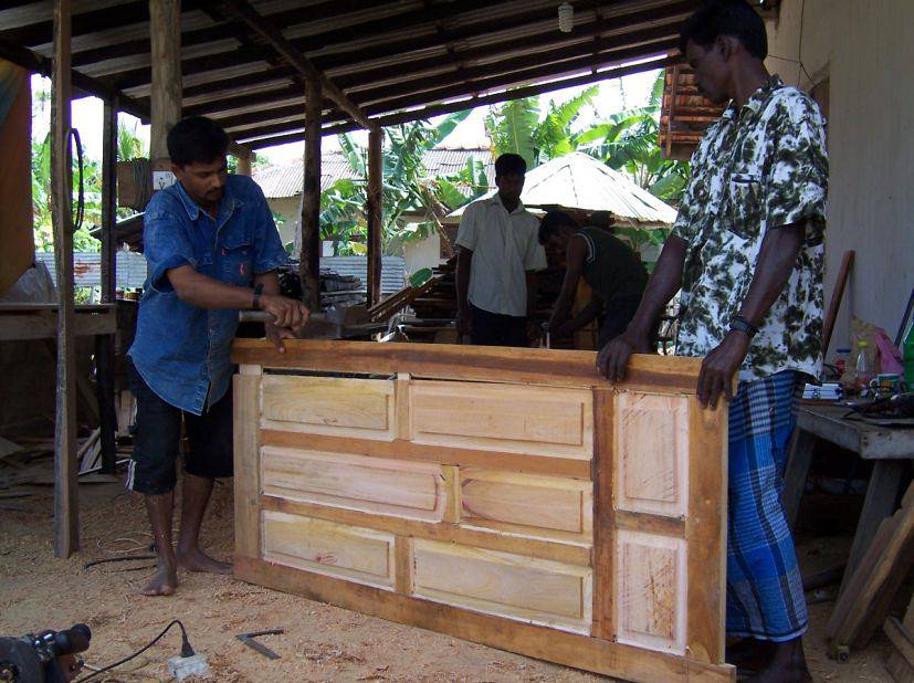 Carpentry apprenticeship for youth (2007)