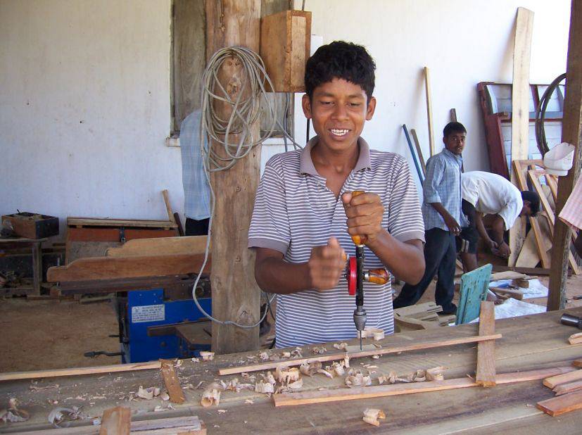 Carpentry apprenticeship for youth (2007)