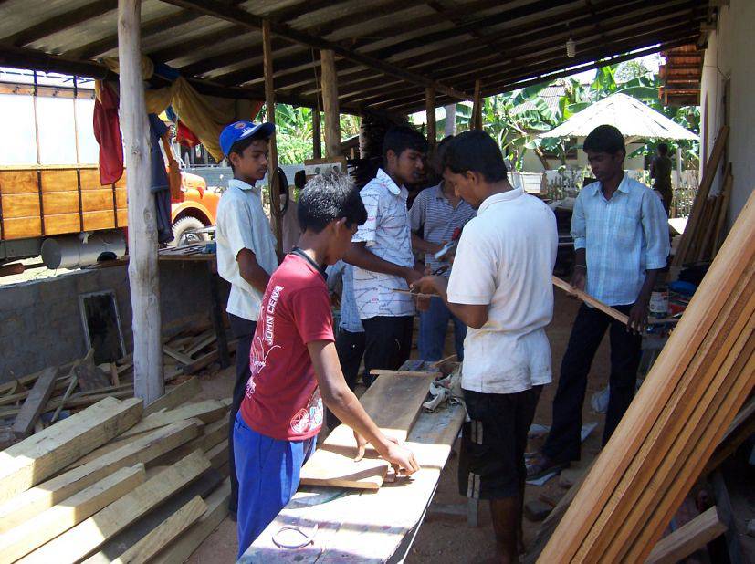 Carpentry apprenticeship for youth (2007)